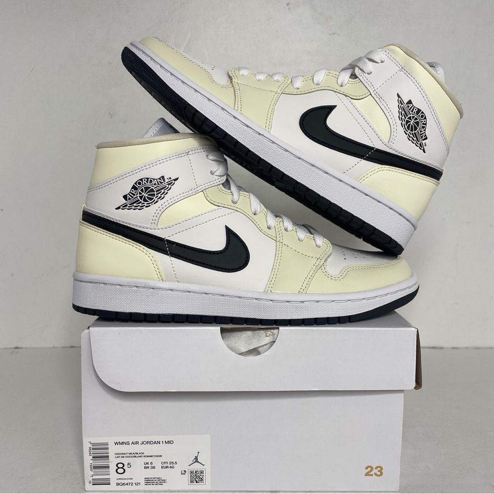 Nike Air Jordan 1 Retro Mid WMNS “Coconut Milk” 2022